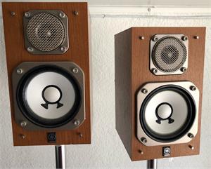 Yamaha NS-10MM 3.5-Inch 2 Way Studio Monitor Speakers 100W Real Wood Cherry Finish (Pair)