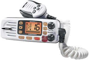 Uniden OCEANUS DSC Full Featured Fixed Mount VHF Marine Radio Black
